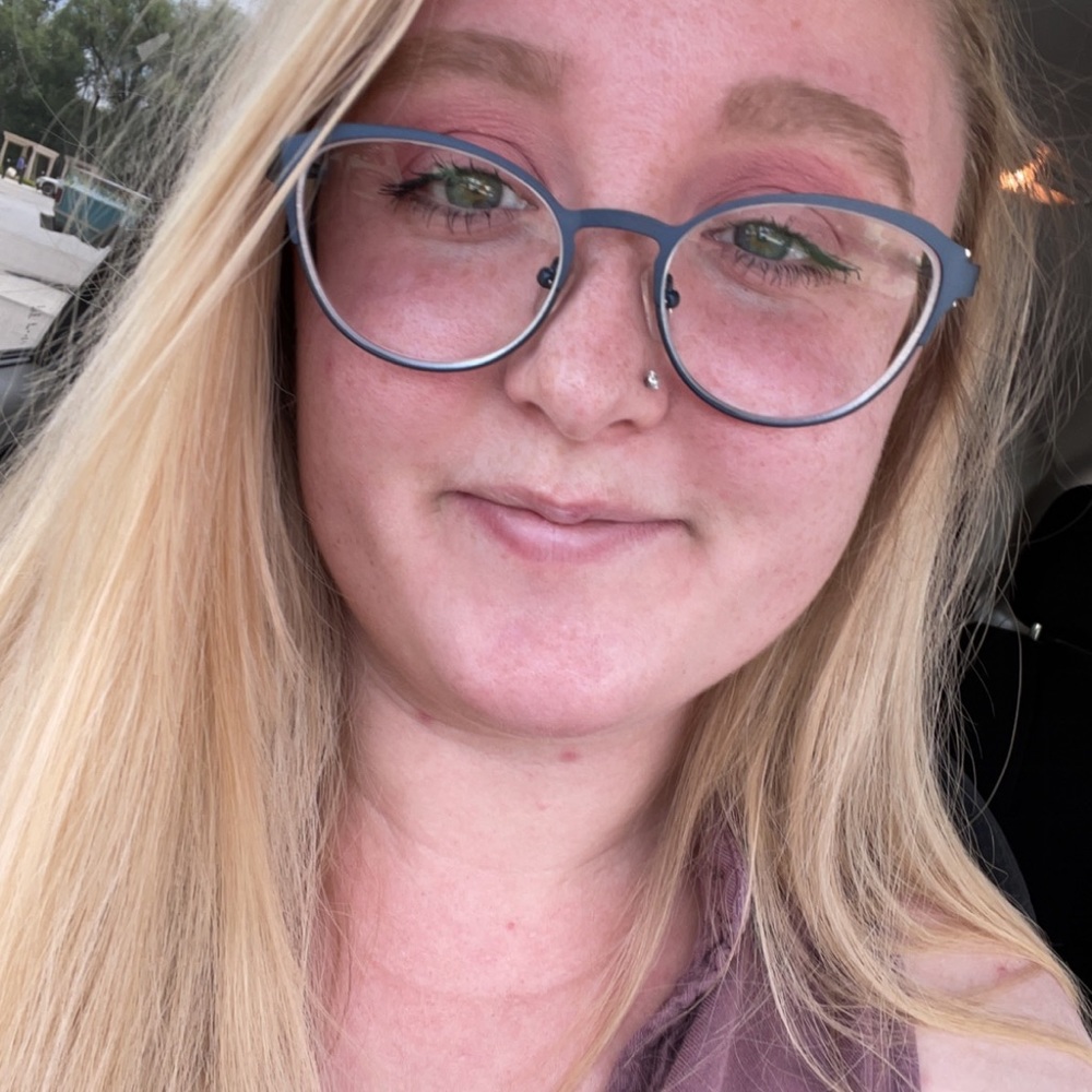 Meet your Posher, Rebecca